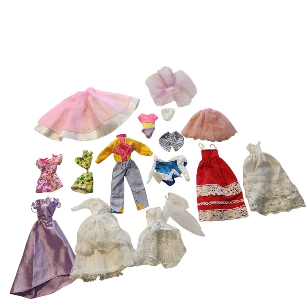 Vintage Mixed Lot Of 16 Pieces of Barbie, Clone, Handmade & Others Clothing